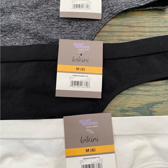 Bundle of three thongs NWT size M but can fit a S - Picture 2 of 3